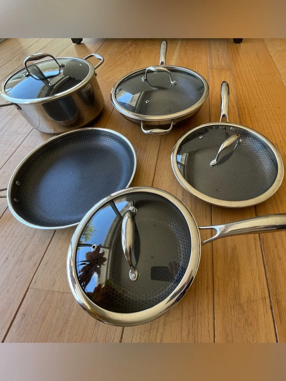 Hexclad Cookware Set - Picture 4 of 5